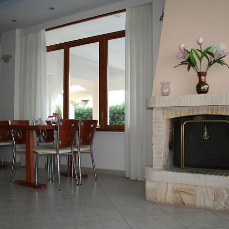 Πανσιόν Πωσειδωνία Aparthotel Αμάρυνθος Εξωτερικό φωτογραφία