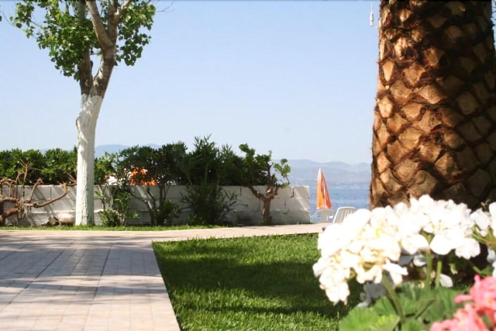 Πανσιόν Πωσειδωνία Aparthotel Αμάρυνθος Εξωτερικό φωτογραφία