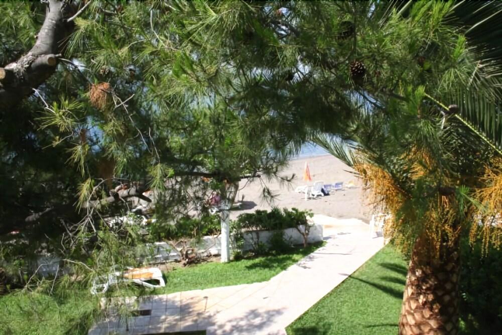 Πανσιόν Πωσειδωνία Aparthotel Αμάρυνθος Εξωτερικό φωτογραφία