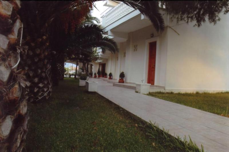 Πανσιόν Πωσειδωνία Aparthotel Αμάρυνθος Εξωτερικό φωτογραφία