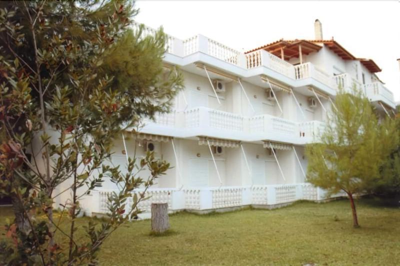 Πανσιόν Πωσειδωνία Aparthotel Αμάρυνθος Εξωτερικό φωτογραφία