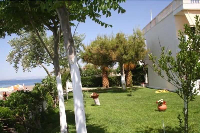 Πανσιόν Πωσειδωνία Aparthotel Αμάρυνθος Εξωτερικό φωτογραφία