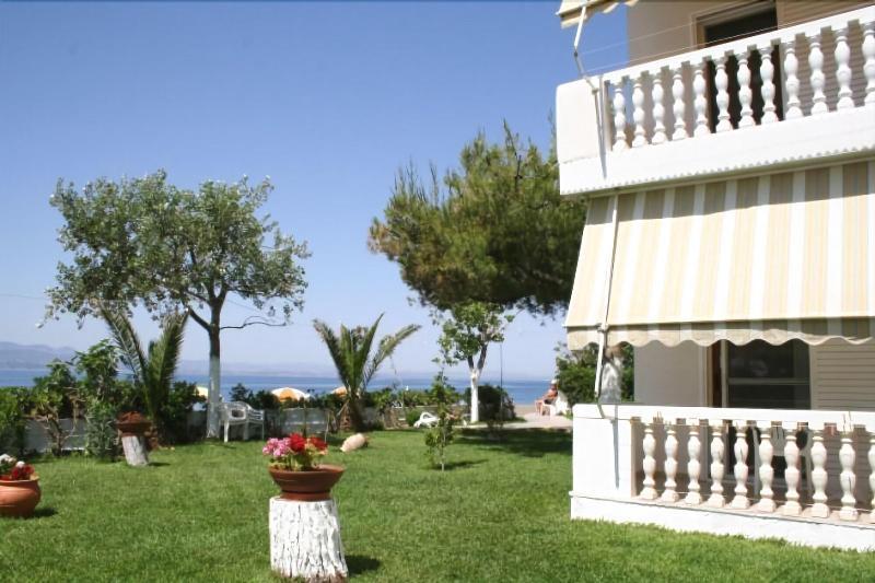 Πανσιόν Πωσειδωνία Aparthotel Αμάρυνθος Εξωτερικό φωτογραφία