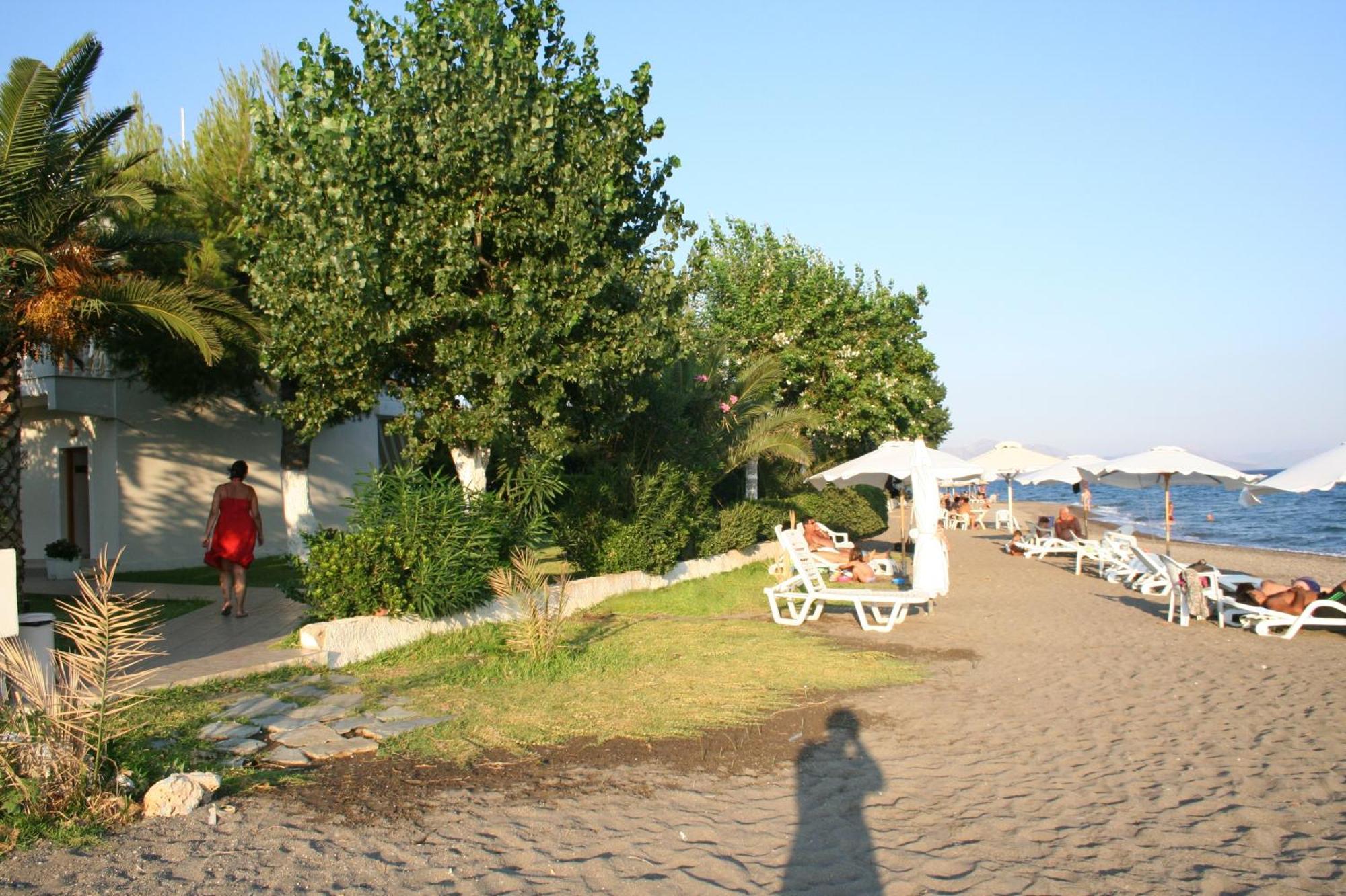 Πανσιόν Πωσειδωνία Aparthotel Αμάρυνθος Εξωτερικό φωτογραφία