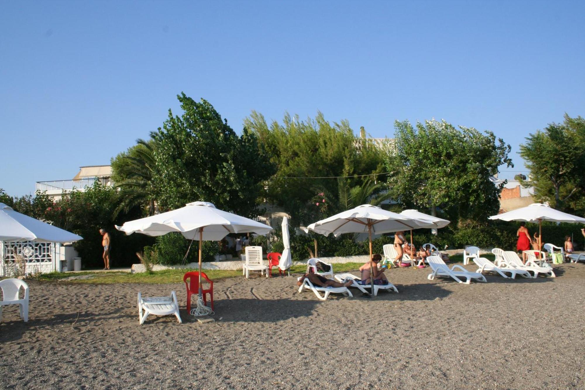 Πανσιόν Πωσειδωνία Aparthotel Αμάρυνθος Εξωτερικό φωτογραφία