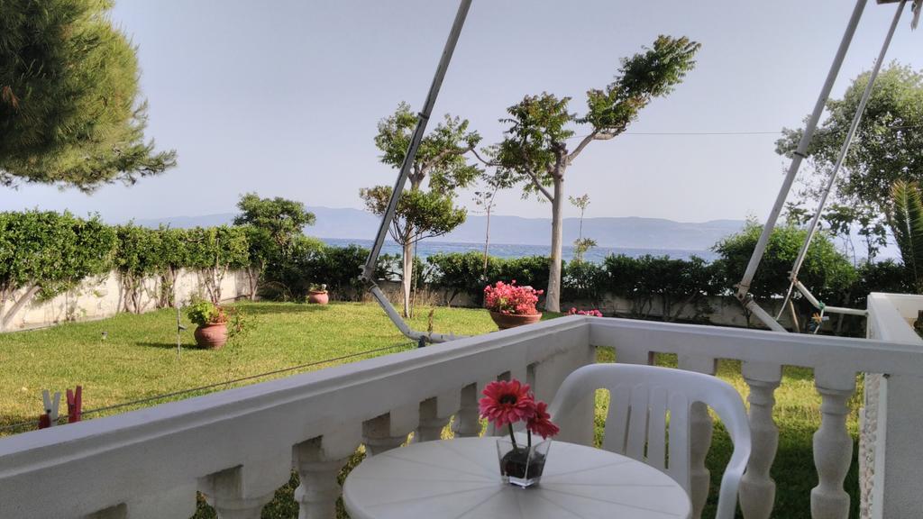 Πανσιόν Πωσειδωνία Aparthotel Αμάρυνθος Εξωτερικό φωτογραφία