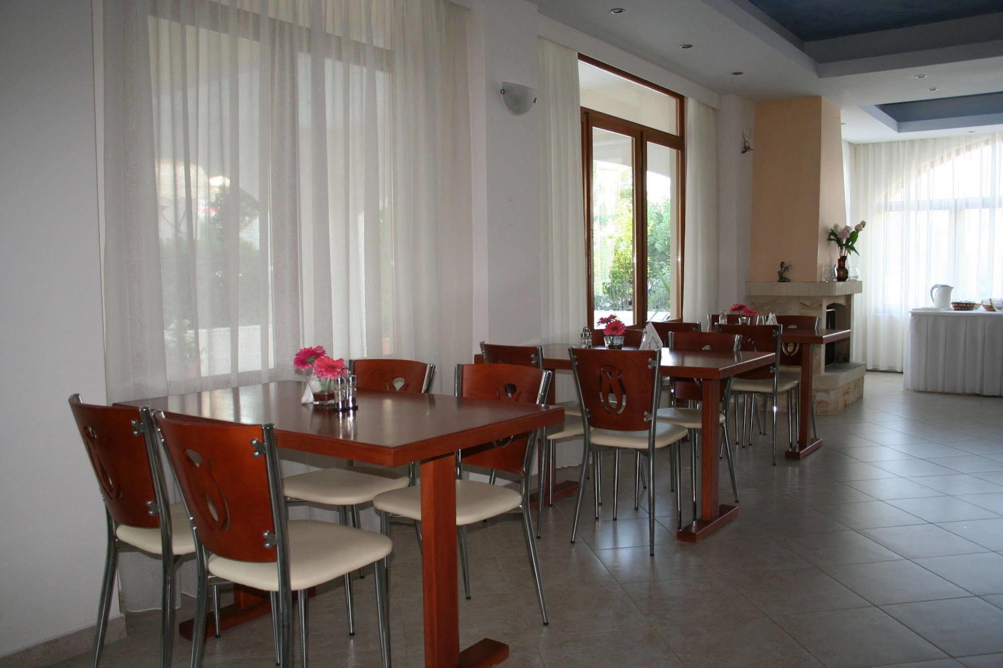 Πανσιόν Πωσειδωνία Aparthotel Αμάρυνθος Εξωτερικό φωτογραφία